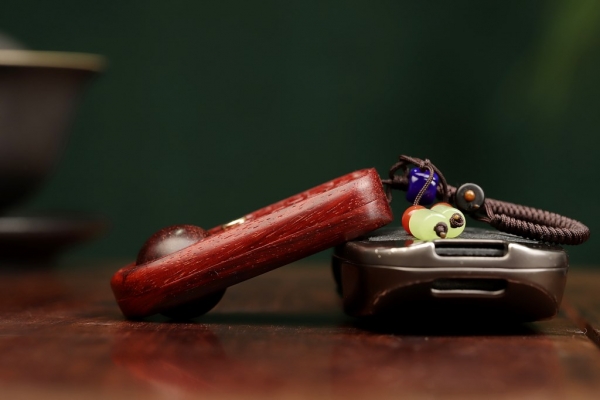 装饰挂件小叶紫檀木雕刻