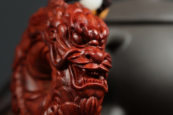 圆龙紫檀手把件