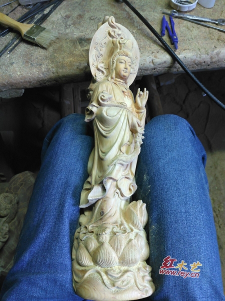 观世音站像佛像柏木工艺品