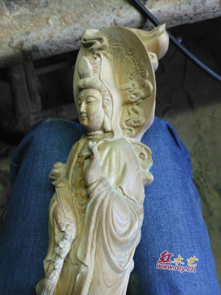 观世音站像佛像柏木工艺品