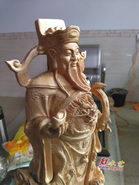 香柏木加木制工艺品财神爷雕像