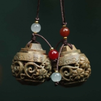 绿檀木镂空雕刻品